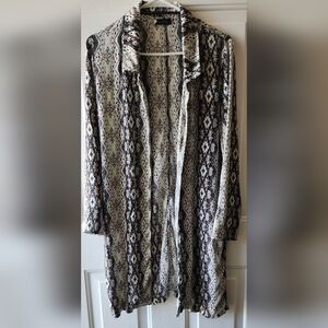 Women's Volcom open kimono style m/l 12/14 Snakeskin Pattern